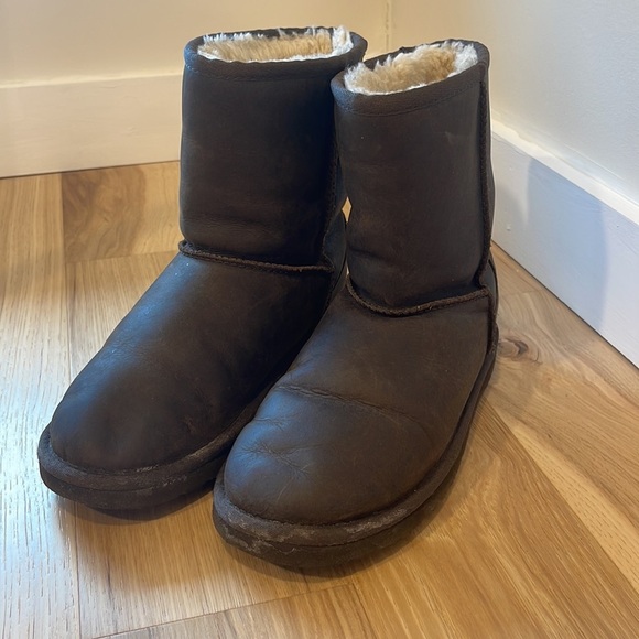 UGG Australia brown leather boot, Size US 5 - Picture 2 of 7